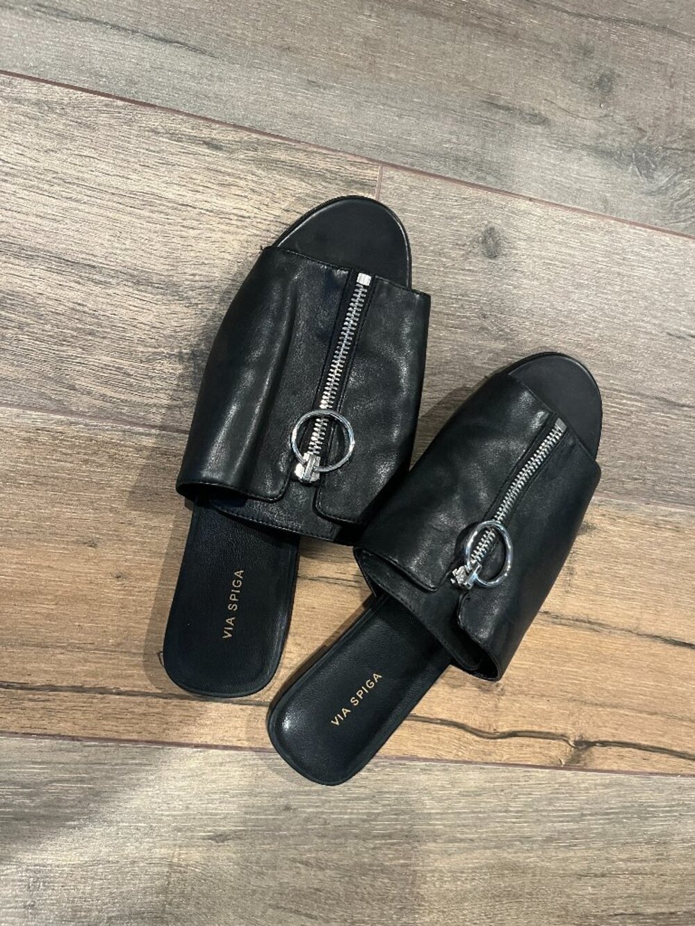 Via Spiga Black leather flat slide zipper 38 / 7.5